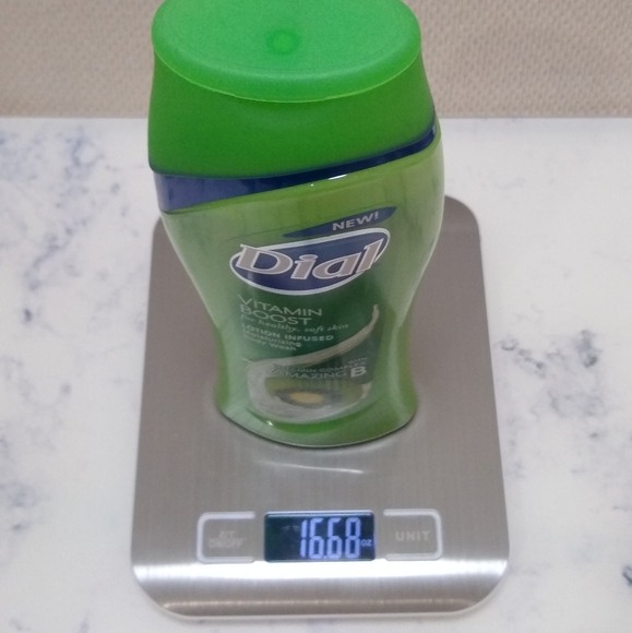 Dial Vitamin Boost Moisturizing Body Wash - Picture 3 of 3